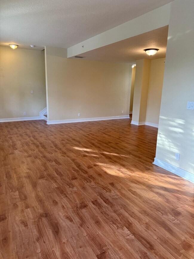 Building Photo - 603 N St