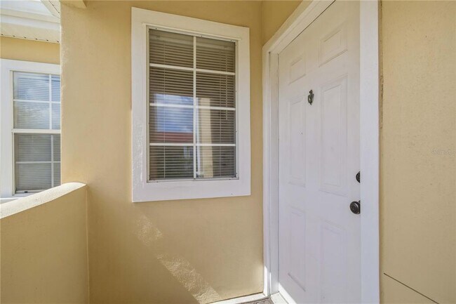 Building Photo - 1000 Villagio Cir