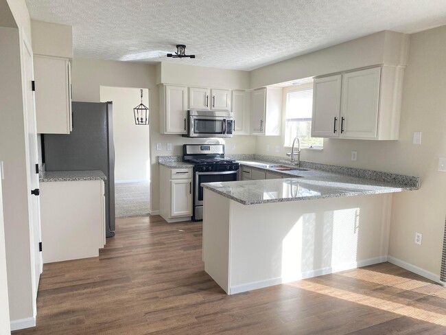 Building Photo - 6089 Pirthshire St