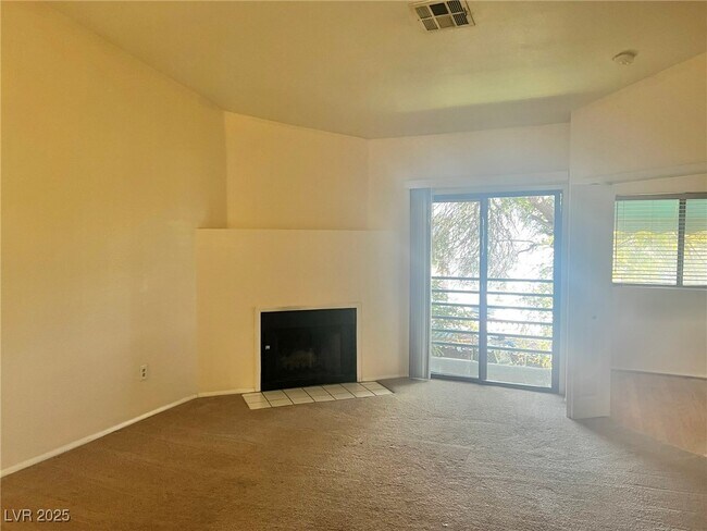 Building Photo - 2140 Pinetop Ln