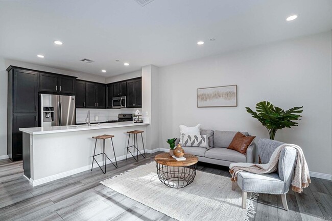 Building Photo - 1585 San Alfonso