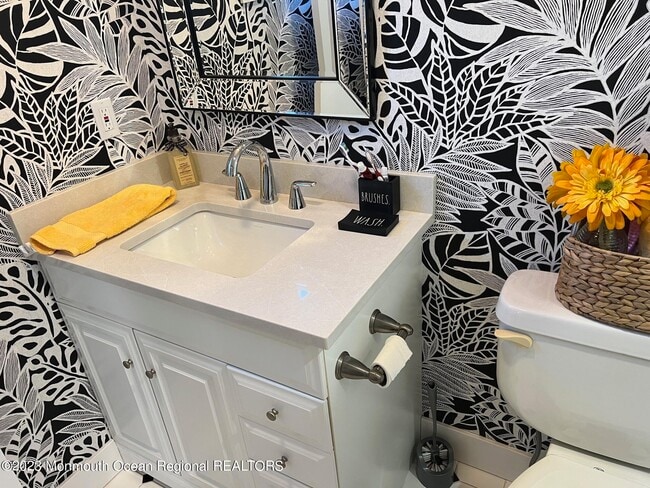 Building Photo - 141 Osborne Ave