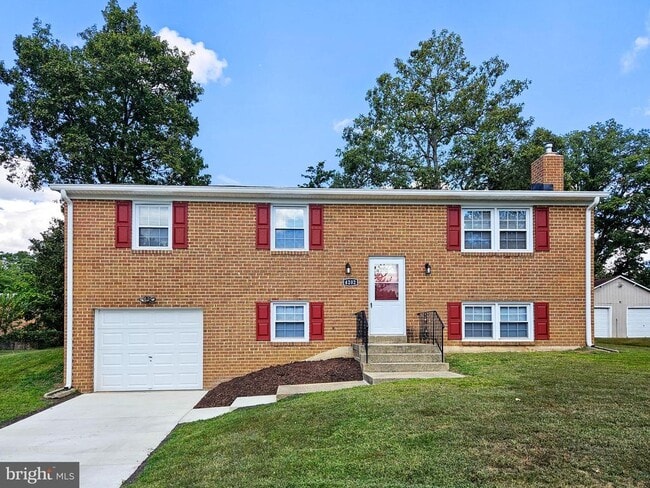 Primary Photo - 4202 Flam St