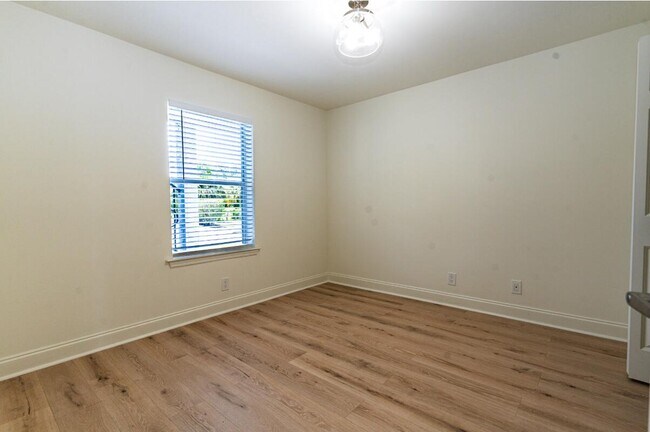 Building Photo - 5458 Via Delray Blvd