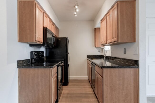 Building Photo - 5877 N Granite Reef Rd