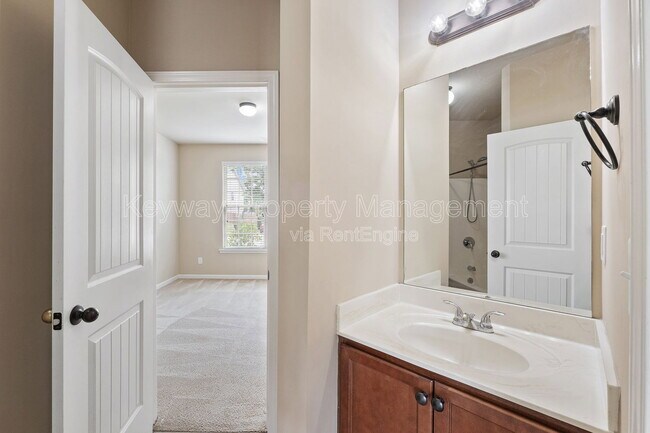 Building Photo - 6017 Reynolds Cir