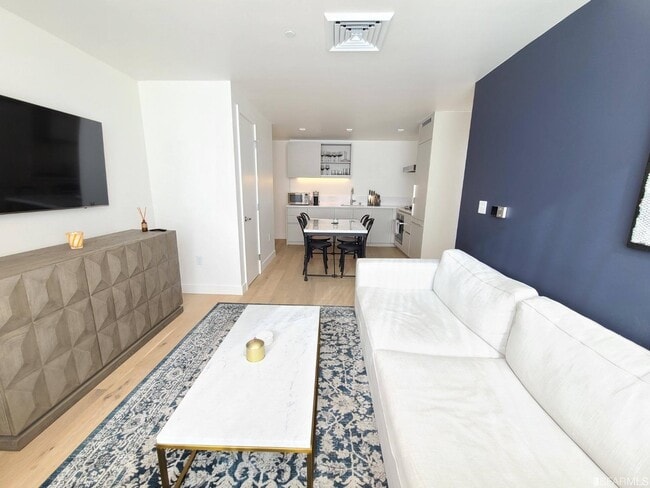 Building Photo - 1545 Pine St