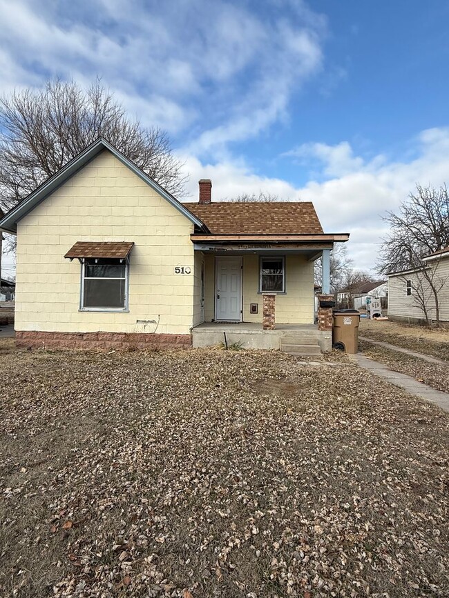 Primary Photo - 1 Bedroom, 1 Bathroom House with Detached ...