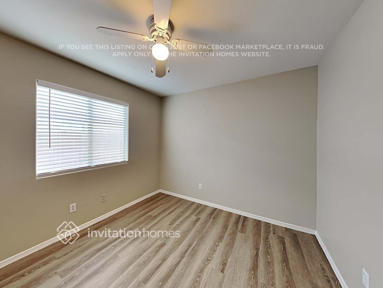 Building Photo - 10802 W Rio Vista Ln