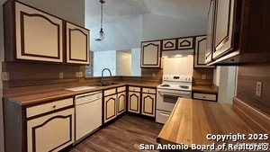 Building Photo - 6530 Forest Village
