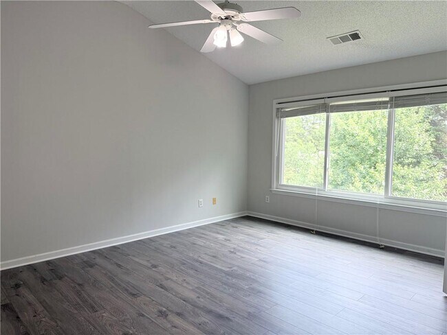 Building Photo - 175 Sessingham Ln