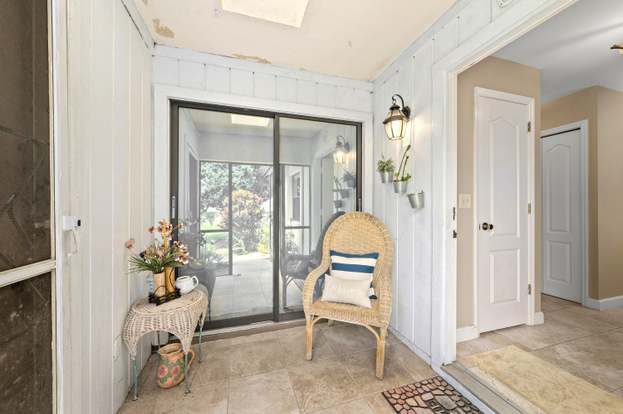 Building Photo - 4665 Oak Hill Dr