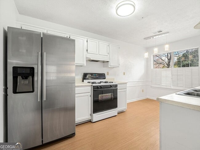 Building Photo - 3920 Sidney Lanier Blvd