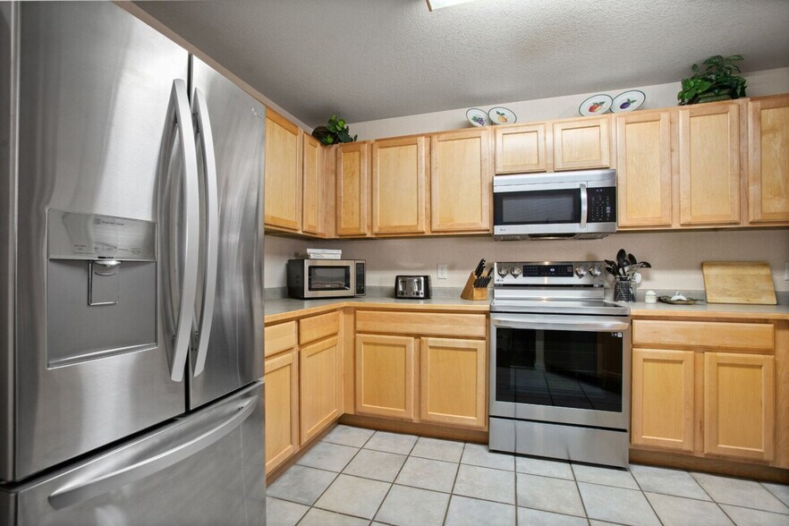 Building Photo - 1204 Mountain Village Cir