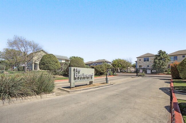 Building Photo - 1201 Grove Blvd