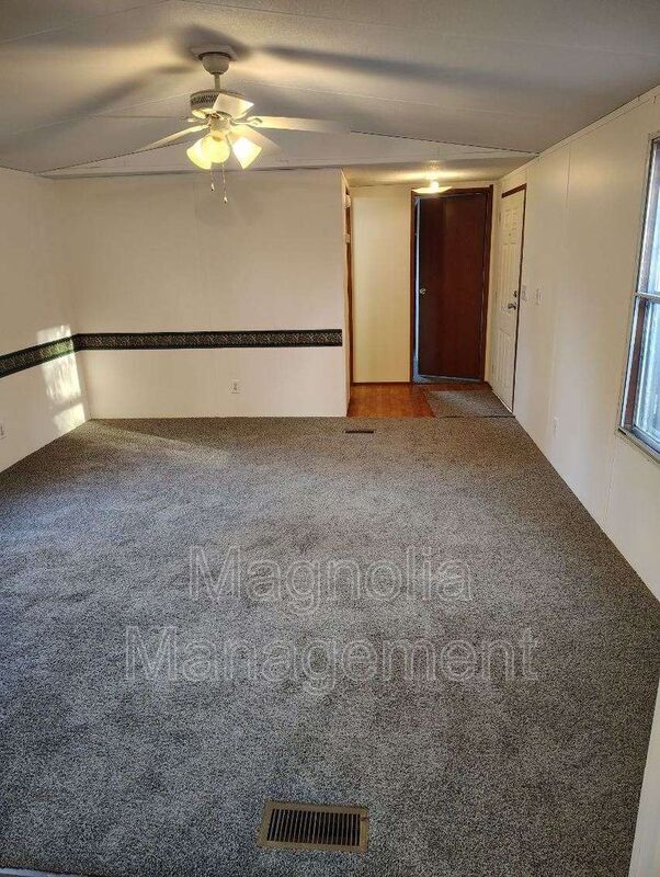 Building Photo - 441 Hunter Rd