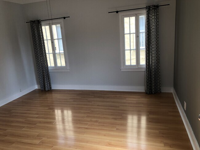 Bedroom 1 - 354 N Ogden Dr