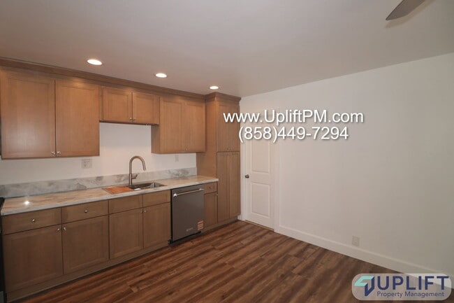 Building Photo - 1225 Capistrano Ave