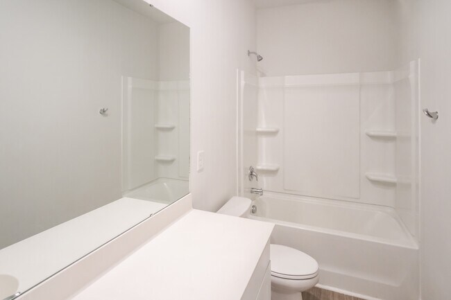 Building Photo - 212 Craigflower Ct