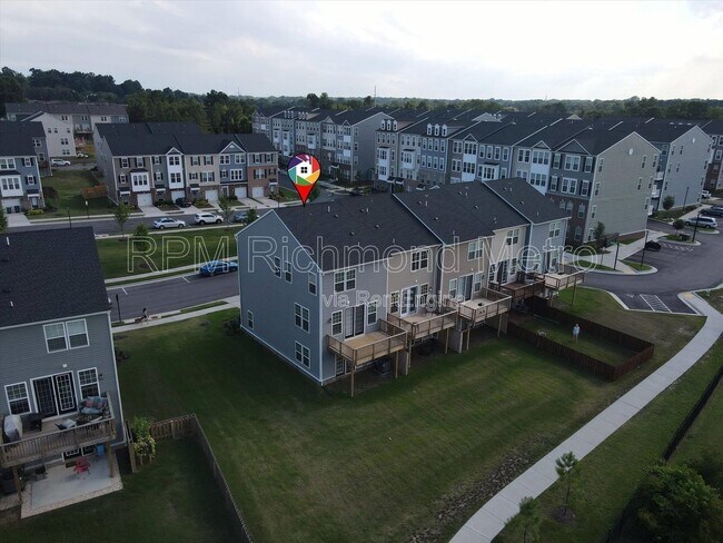 Building Photo - 1413 Kerr Dr