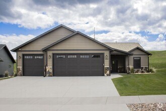 Building Photo - 3 Bedroom 2 Bathroom House For Rent!