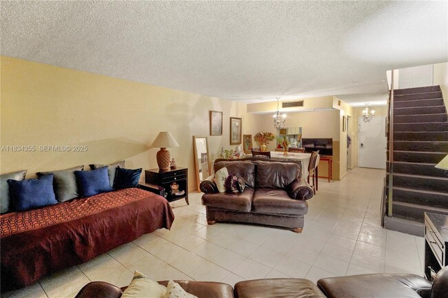 Building Photo - 6556 Racquet Club Dr