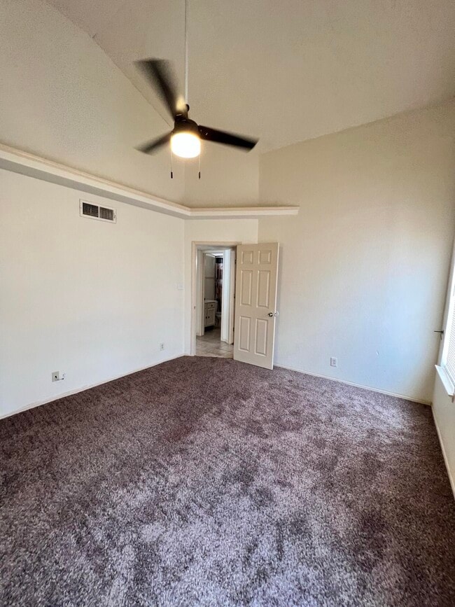 Building Photo - 12116 El Greco Cir