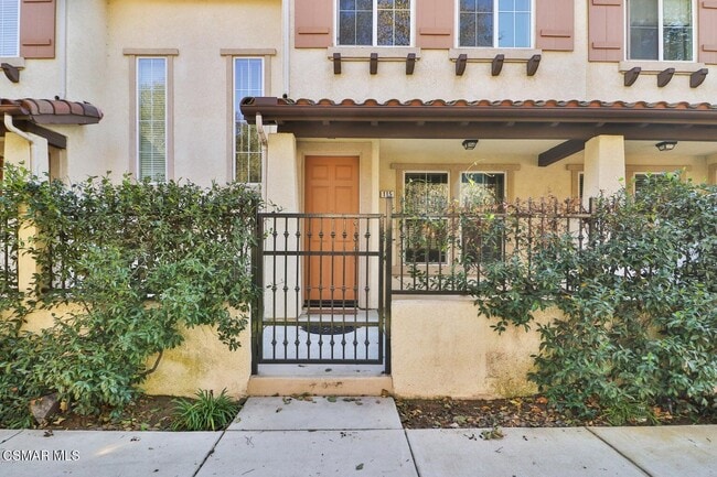 Primary Photo - 115 Via Aldea