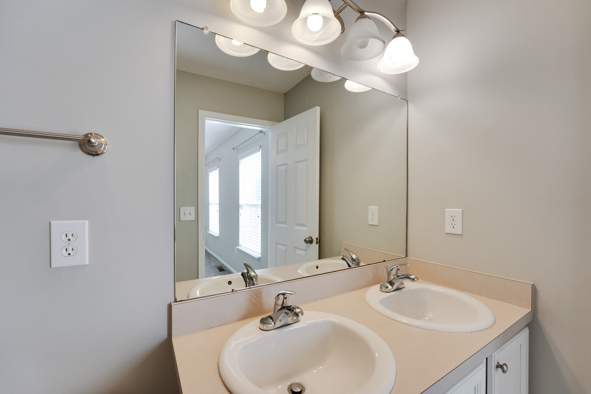 Master Bath - 5757 High Rock Dr