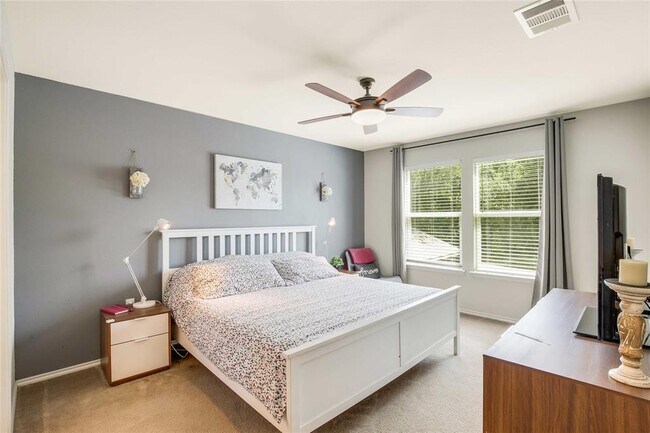 Building Photo - 9505 Southwick Dr