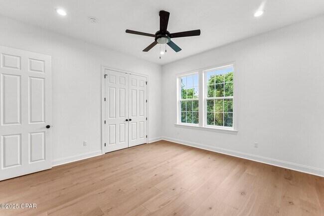 Building Photo - 3500 Fox Run Blvd