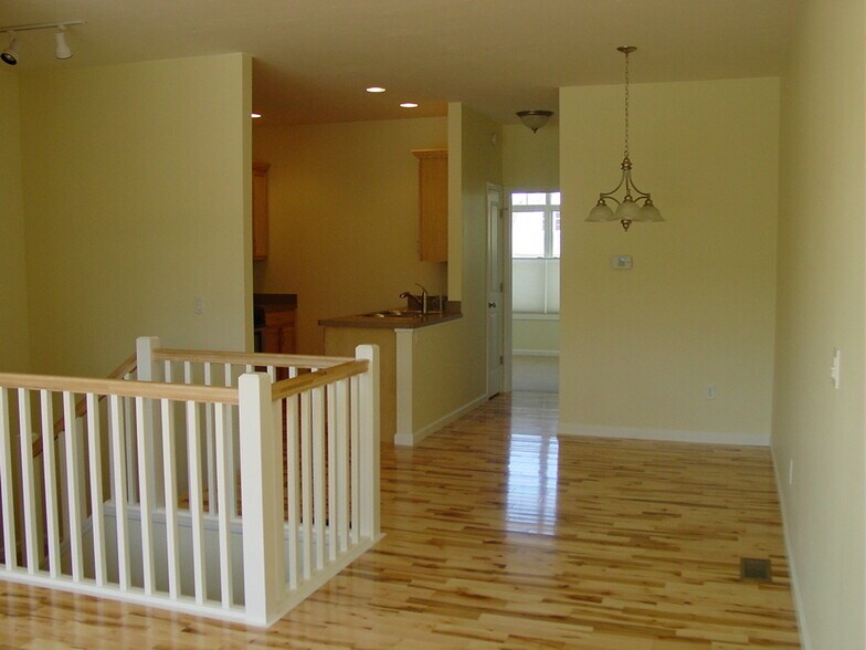 Dining Area - 245 Lake Ave