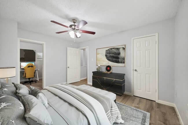 Building Photo - 22102 Calderbrook Dr