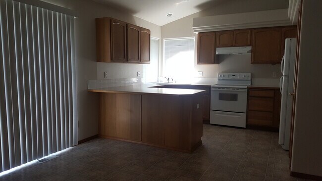 Building Photo - 4321 S Stonington Ln