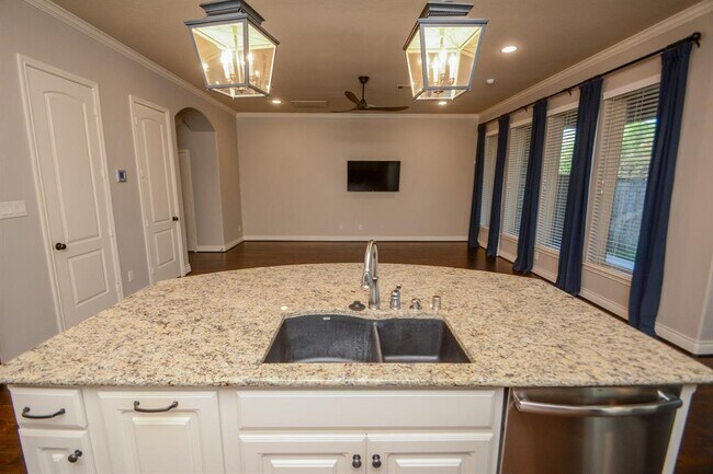 Building Photo - 64 Daffodil Meadow Pl