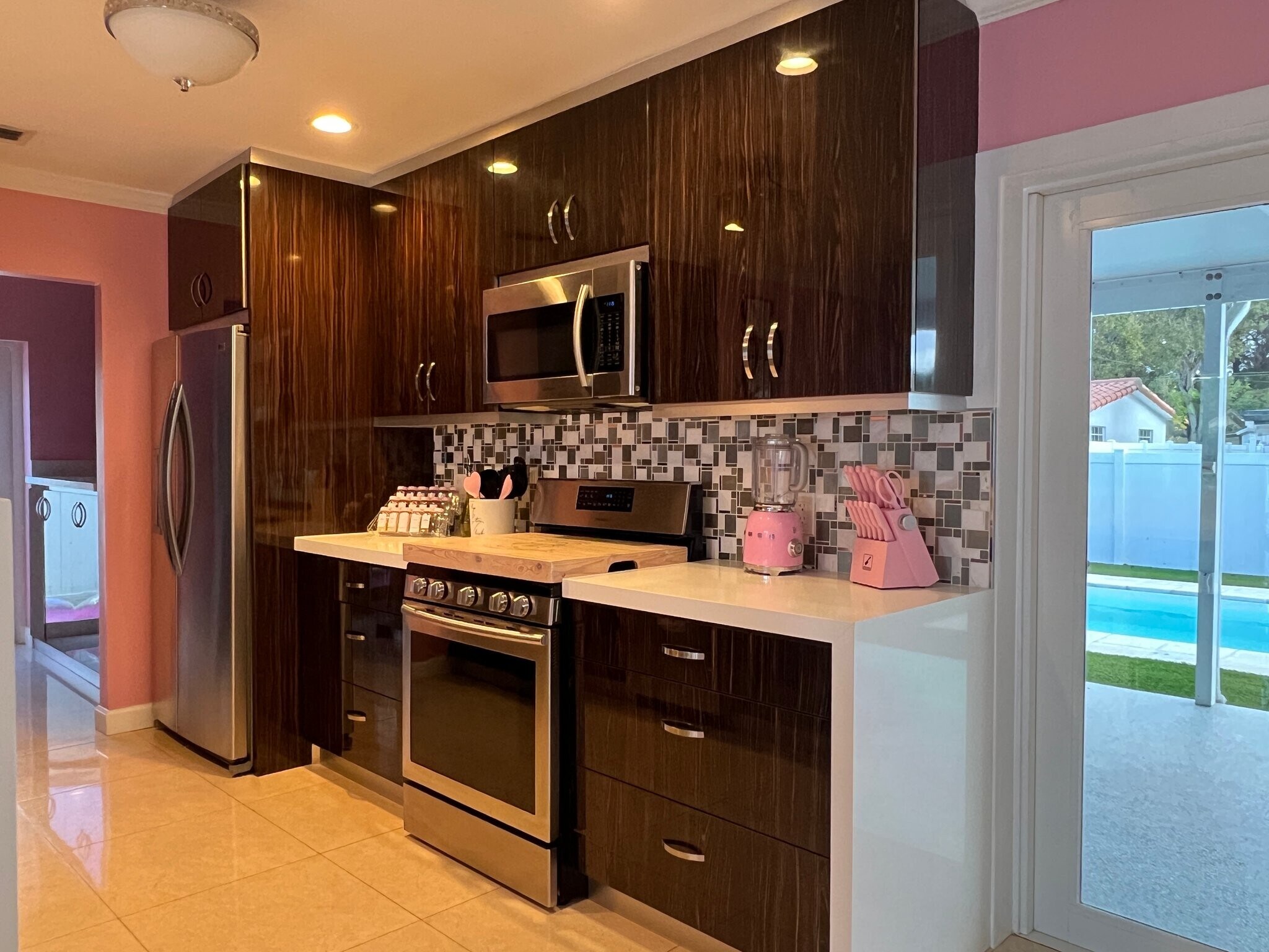 Building Photo - 1031 N 74th Terrace