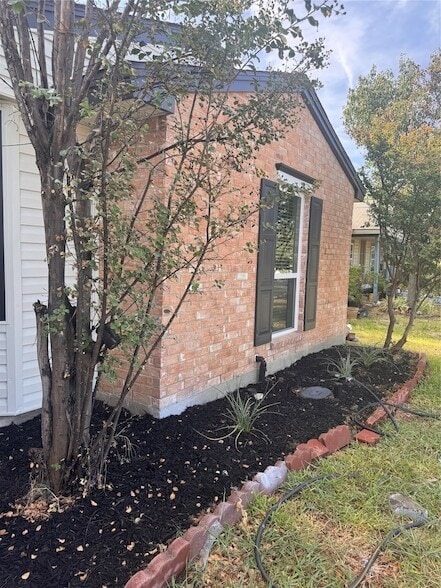 Building Photo - 7512 Independence Dr