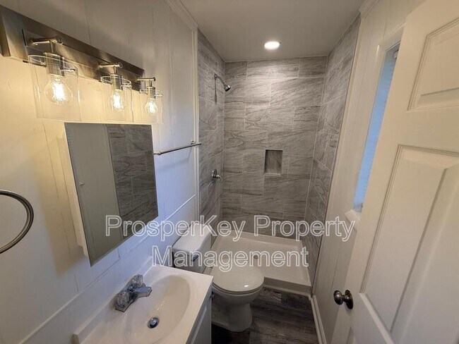 Building Photo - 1159 Tamarack Trail