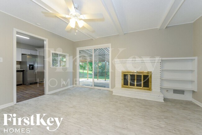 Building Photo - 8906 W 93rd St