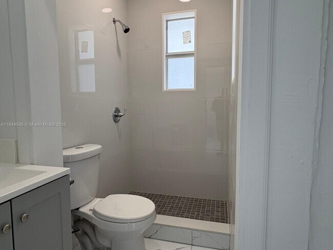 Building Photo - 3368 NW 51st Terrace