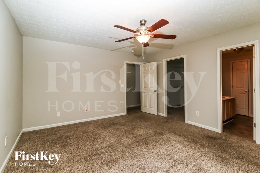 Building Photo - 7046 Setters Way