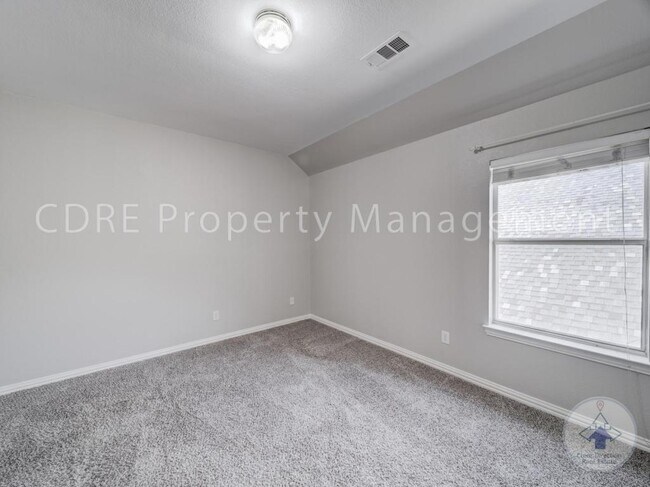 Building Photo - 520 Arcadia Dr