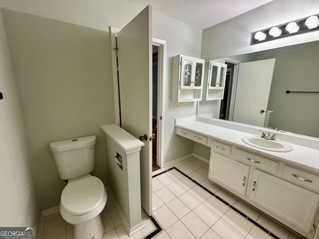 Building Photo - 57 Doranne Ct