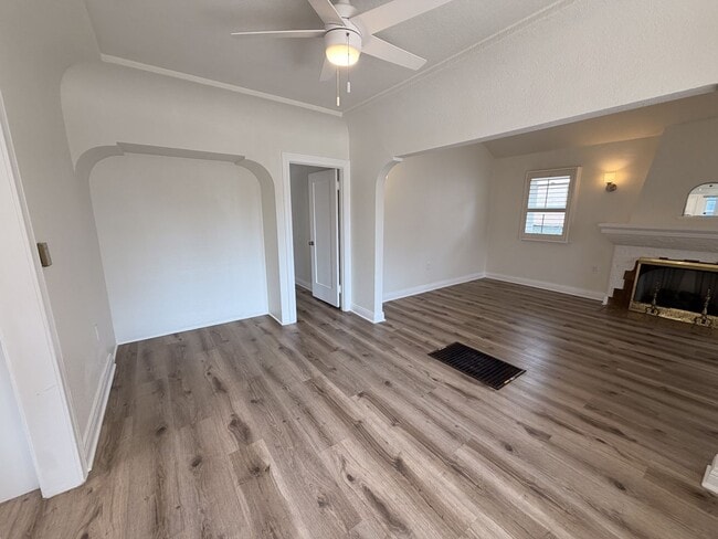 Building Photo - Upgraded 3BD Home | 2-Car Garage + Bonus Room | Private Backyard — South LA