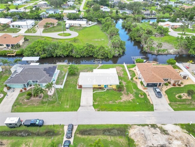 Building Photo - 644 Bonita Ct