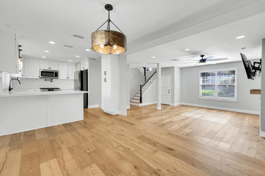 Building Photo - 759 Border Ave