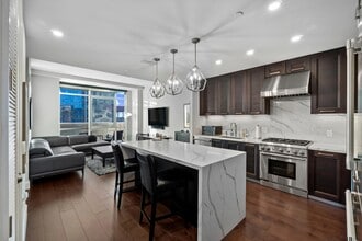 Building Photo - 1330 Lancaster St