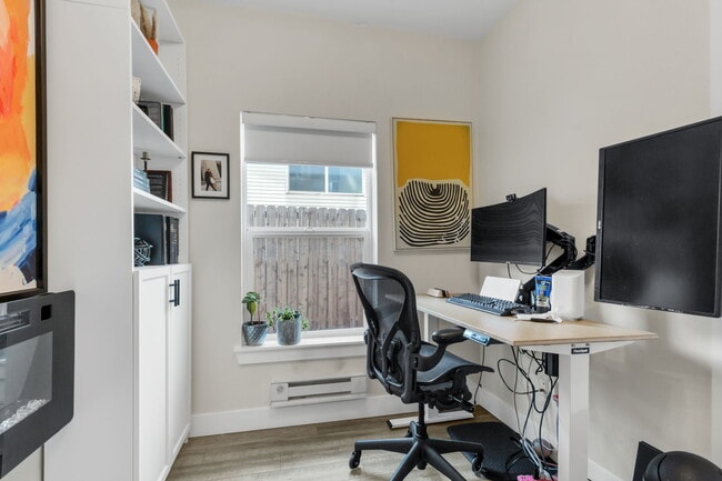 Building Photo - 3221 W Conejos Pl