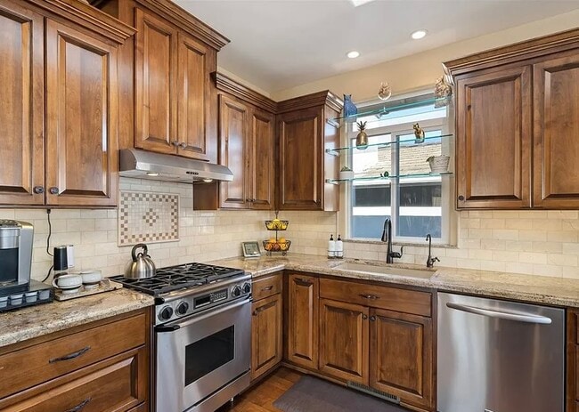 Building Photo - 1615 Costa del Sol