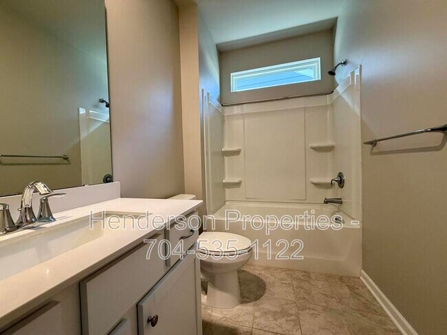 Building Photo - 125 Pampas Pl